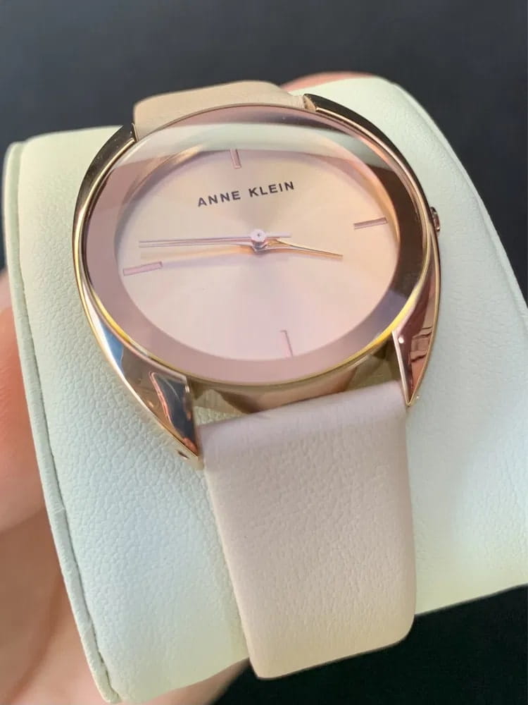 Anne Klein Anne Klein Leather 4030RGBH кварцевые женские часы часы крупный план бежевый циферблата