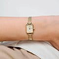 Daniel Wellington Daniel Wellington Quadro DW00100656  наручные женские часы фото под углом.