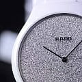 Rado Rado True Thinline R27007092  наручные женские часы фото под углом.