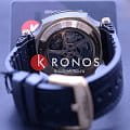 Tissot T1154273705101 наручные мужские часы застежка крупным планом