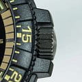 Luminox XS.0333 наручные мужские часы застежка крупным планом