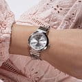 Guess Guess G Cluster GW0545L1  наручные женские часы фото под углом.